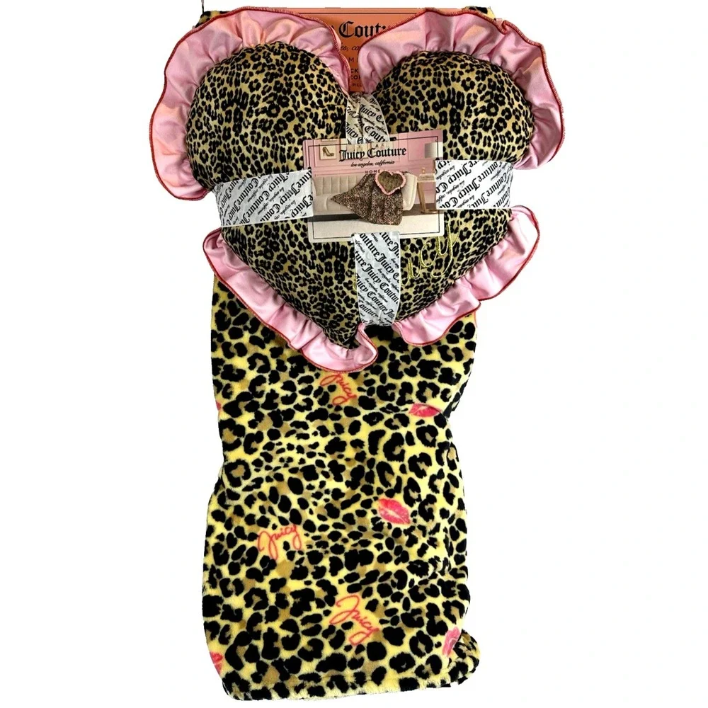 Juicy Couture Leopard Throw Blanket Heart Pillow Set Pink Ruffle 2pc